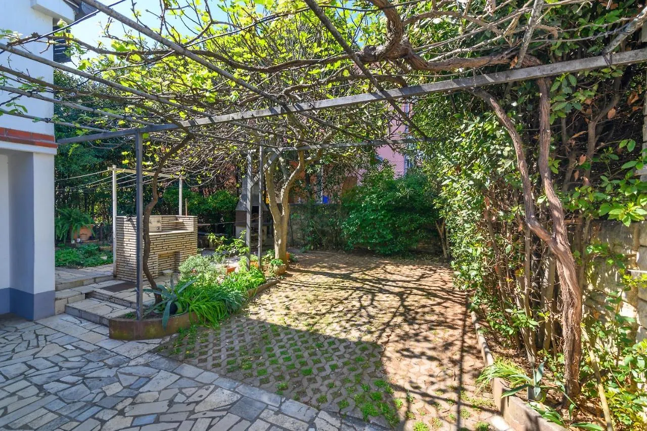 Apartment Premantura 2228a