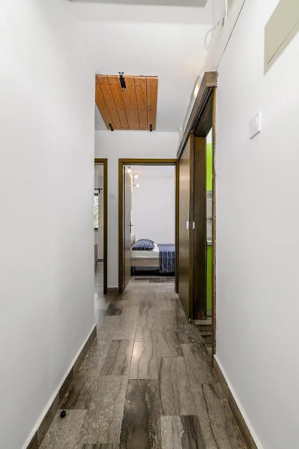 Apartment Premantura 2228A