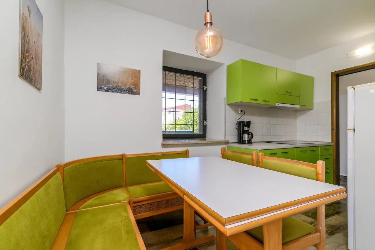 Apartment Premantura 2228a Croacia